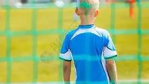 第四届“双拥杯”篮球赛在我市隆重举行