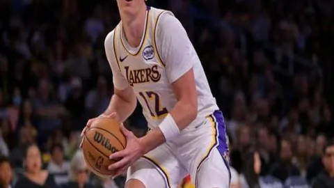 激战正酣！澳超联赛12胜8负，攻防对决，究竟哪方能笑傲江湖？