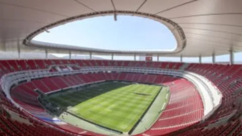 “阿曼联达，挑战四连胜！能否连克阿尔纳斯，再创辉煌？”